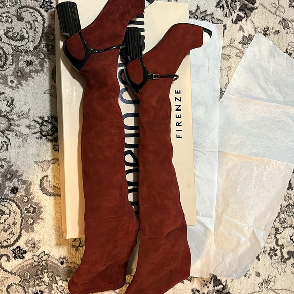 Selling never used Roberto Cavalli open toe boots. - Picture 6 of 10